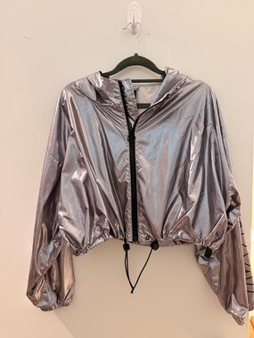 Ivy Park Metallic Silver Cropped Hooded Windbreaker Jacket Retro